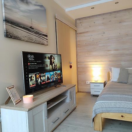 Apartamenti Miera Osta リエパーヤ エクステリア 写真