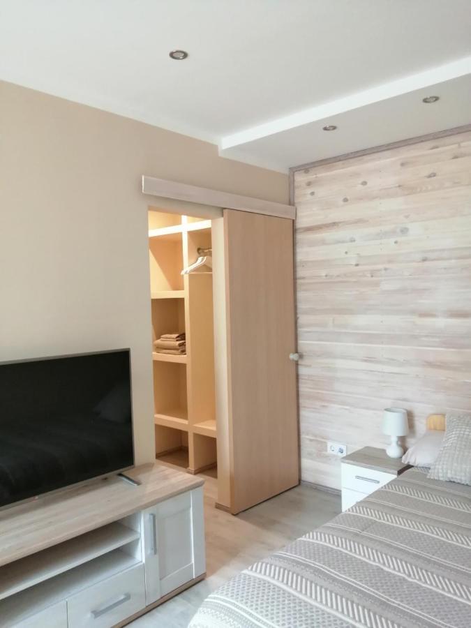 Apartamenti Miera Osta リエパーヤ エクステリア 写真