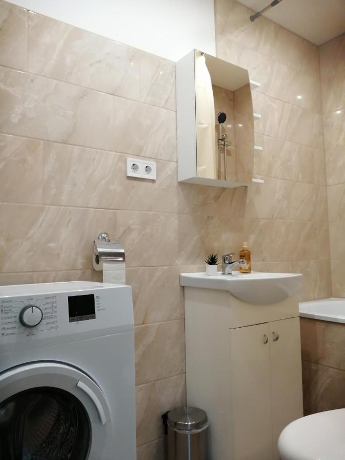 Apartamenti Miera Osta リエパーヤ エクステリア 写真