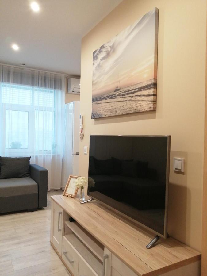Apartamenti Miera Osta リエパーヤ エクステリア 写真